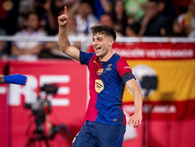 文班亚马首秀30+10+5，马刺力克雷霆